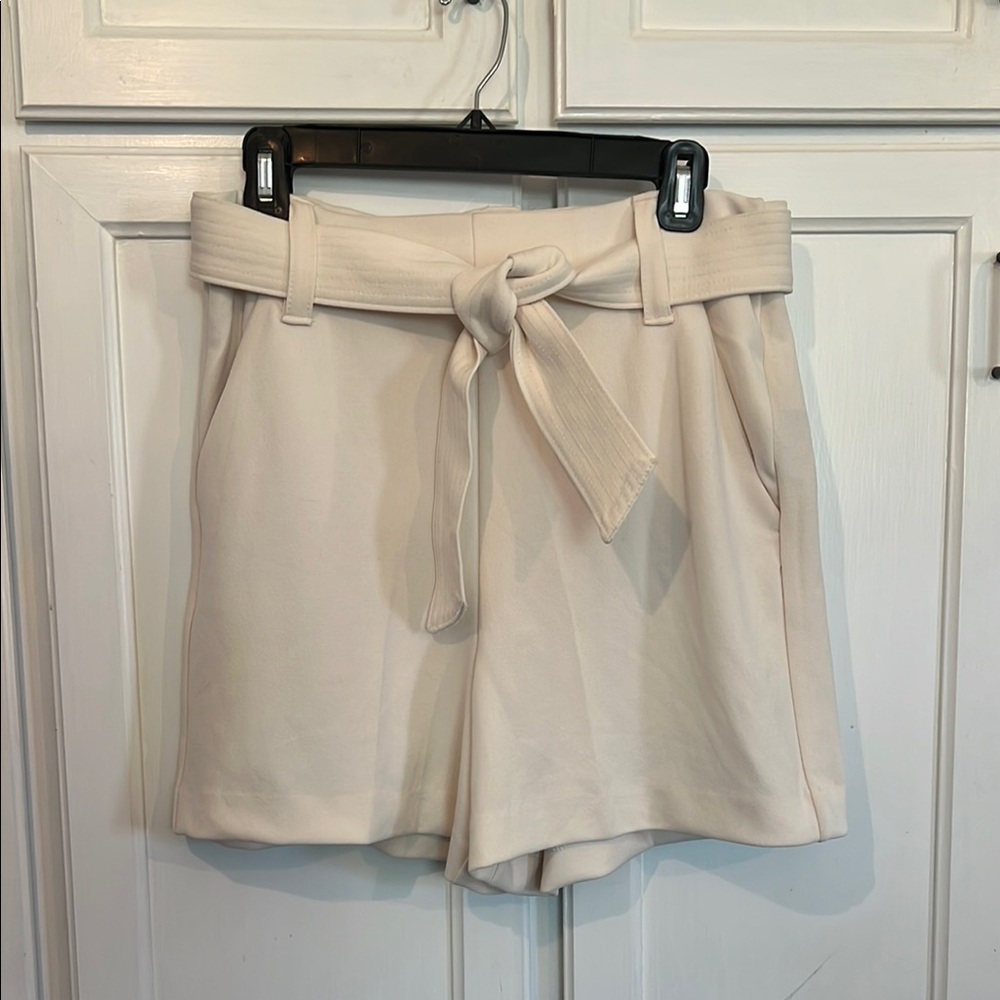 Elegant Cream Women's Shorts with Belt